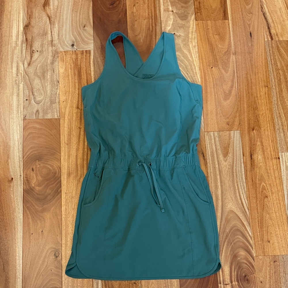 Patagonia green Fleetwith Sleeveless Dress with Drawstring medium